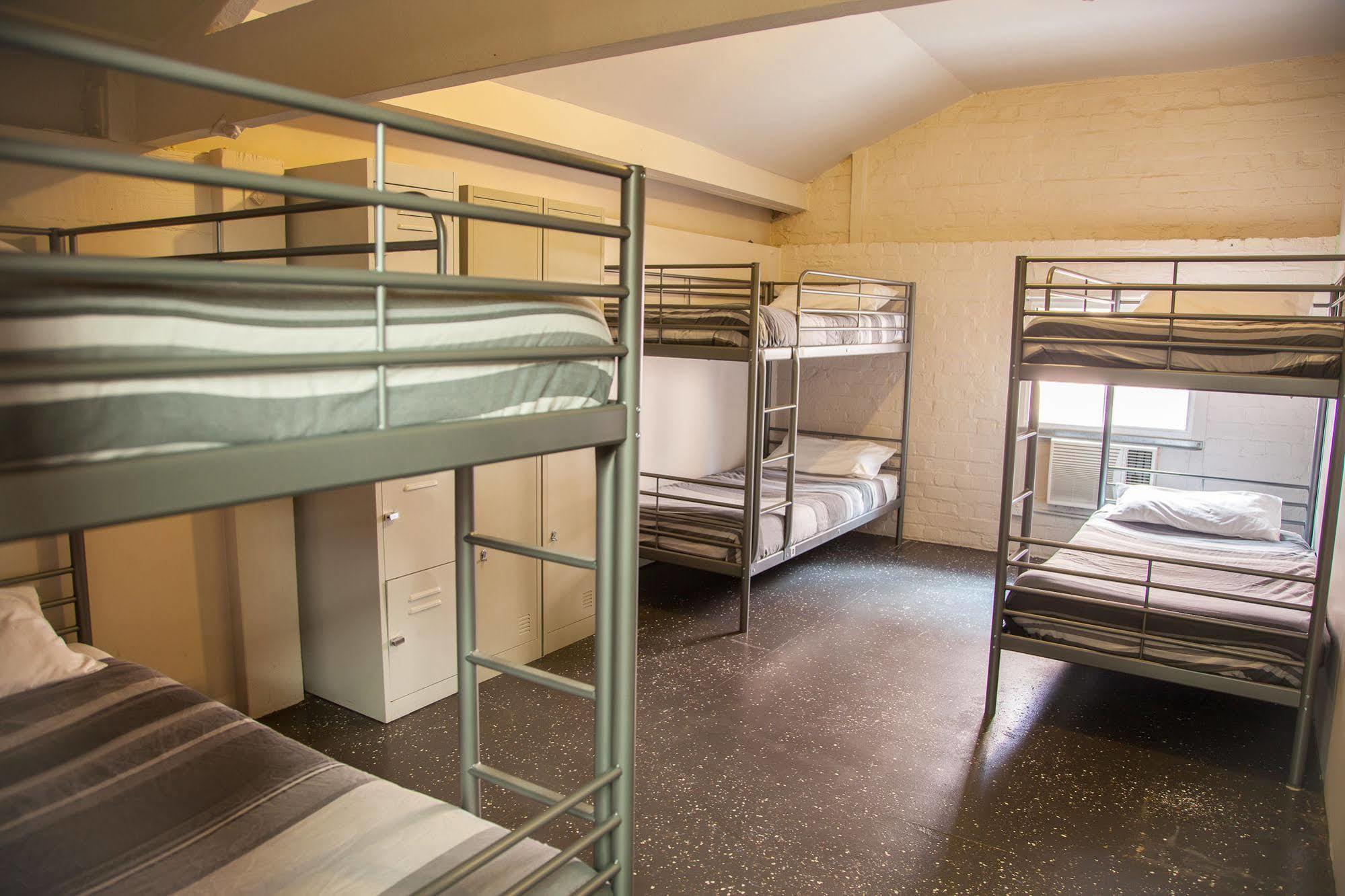 Fremantle Hostel Bagian luar foto